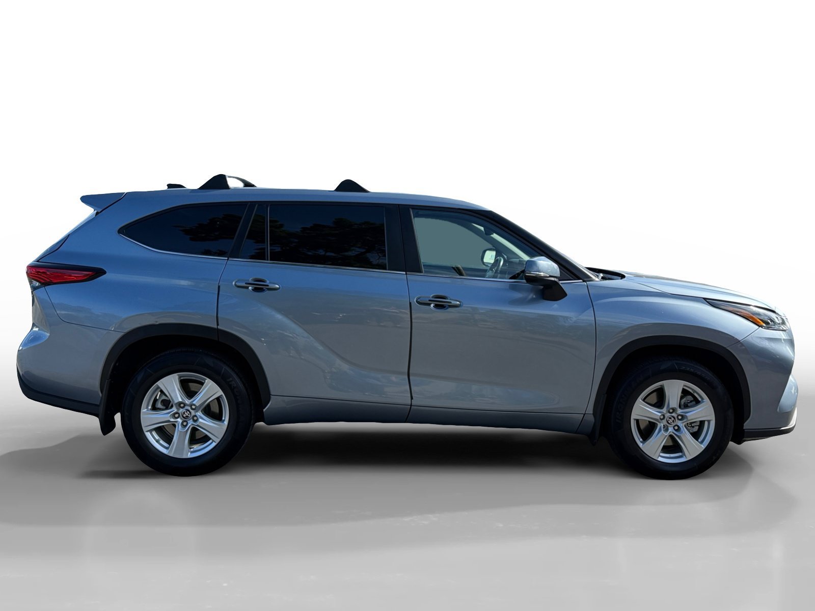 Used 2023 Moon Dust Toyota LE image 6