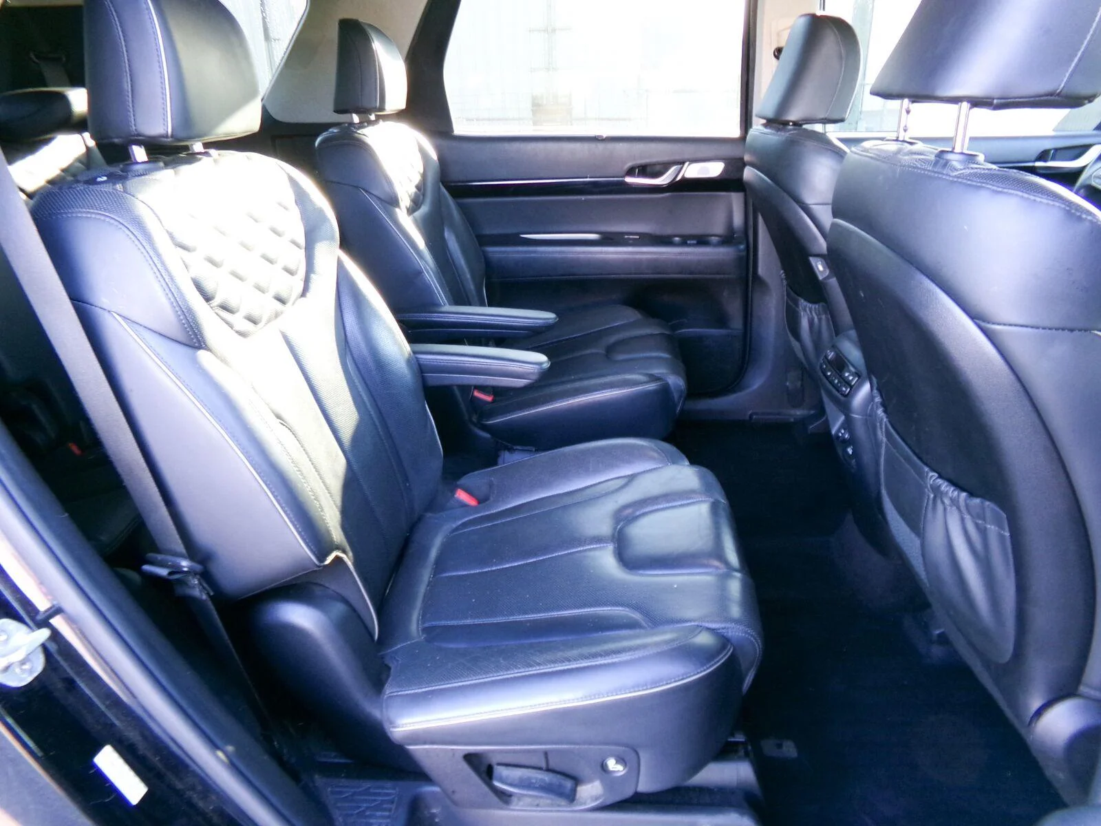 Used 2021 Becketts Black Hyundai Limited image 15