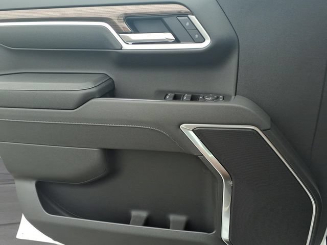 New 2026 Summit White Chevrolet LT image 13