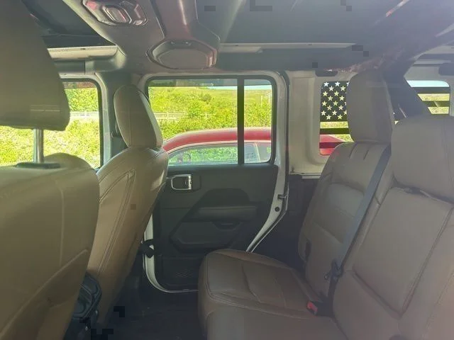 Used 2021 White Jeep Unlimited Sahara image 14