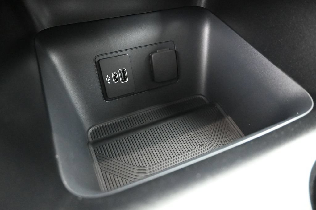 New 2026 Carbonized Gray Metallic Ford Active image 17