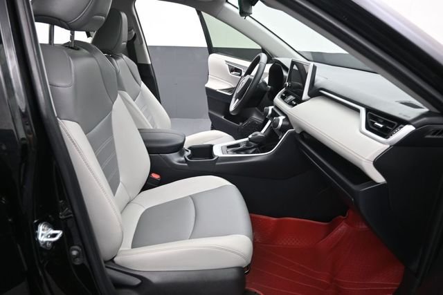 Used 2025 Black Toyota XLE Premium image 16