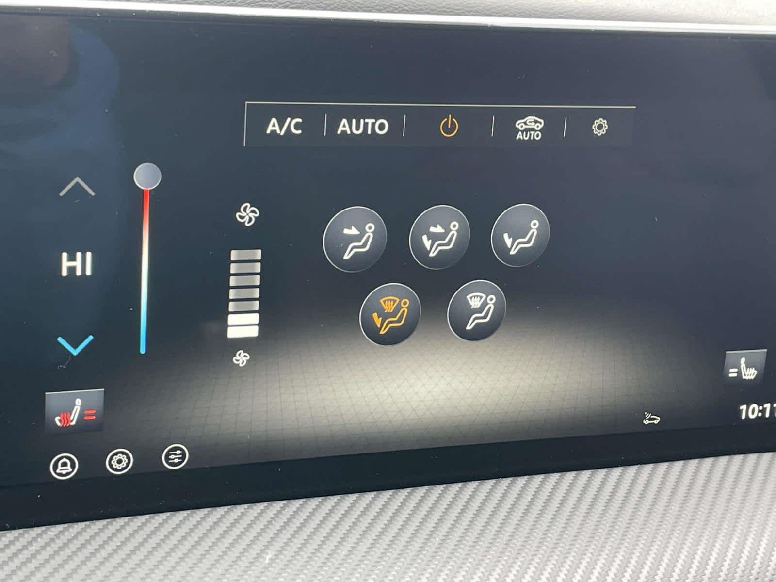 New 2026 Aspen White Tricoat/Super Black Nissan SR image 24