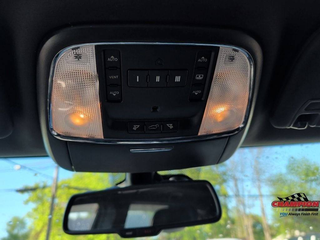 Used 2015 Black Jeep Overland image 24