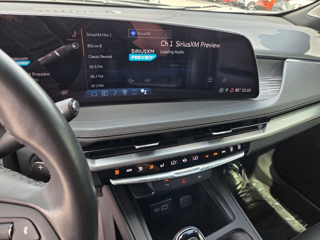 2025 Cadillac XT4 Premium Luxury - Photo 25