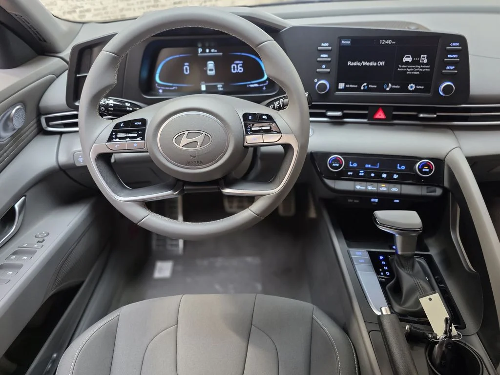 New 2026 Amazon Gray Hyundai SEL Sport image 16