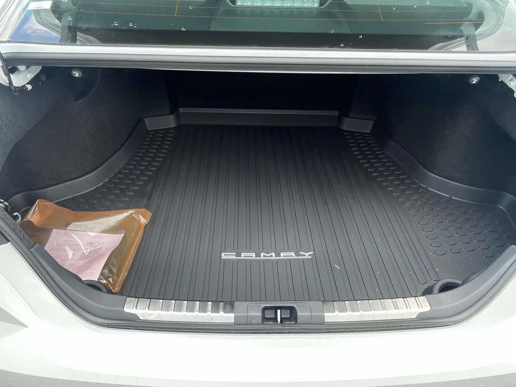 Used 2026 Wind Chill Pearl Toyota XSE image 8