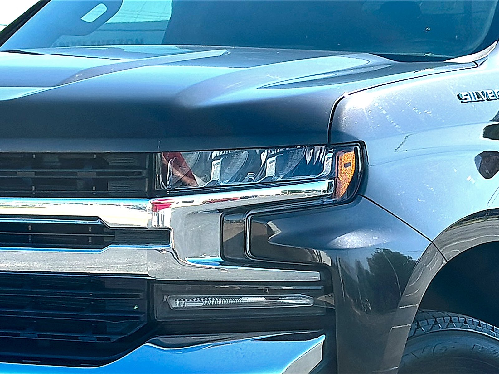Used 2019 HAVANA BROWN METALLIC Chevrolet LT image 4