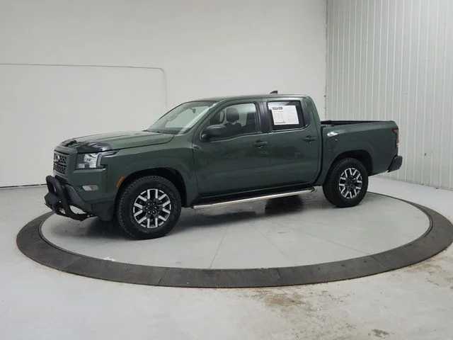 Used 2023 Green Nissan SV image 4
