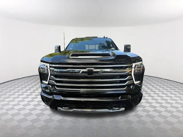 Used 2024 Black Chevrolet High Country image 2