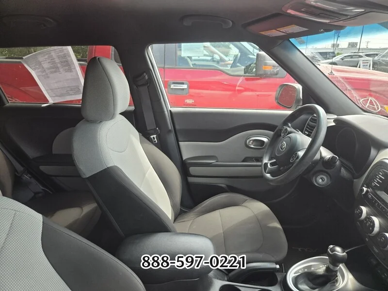 Used 2016 Clear White KIA BASE image 9