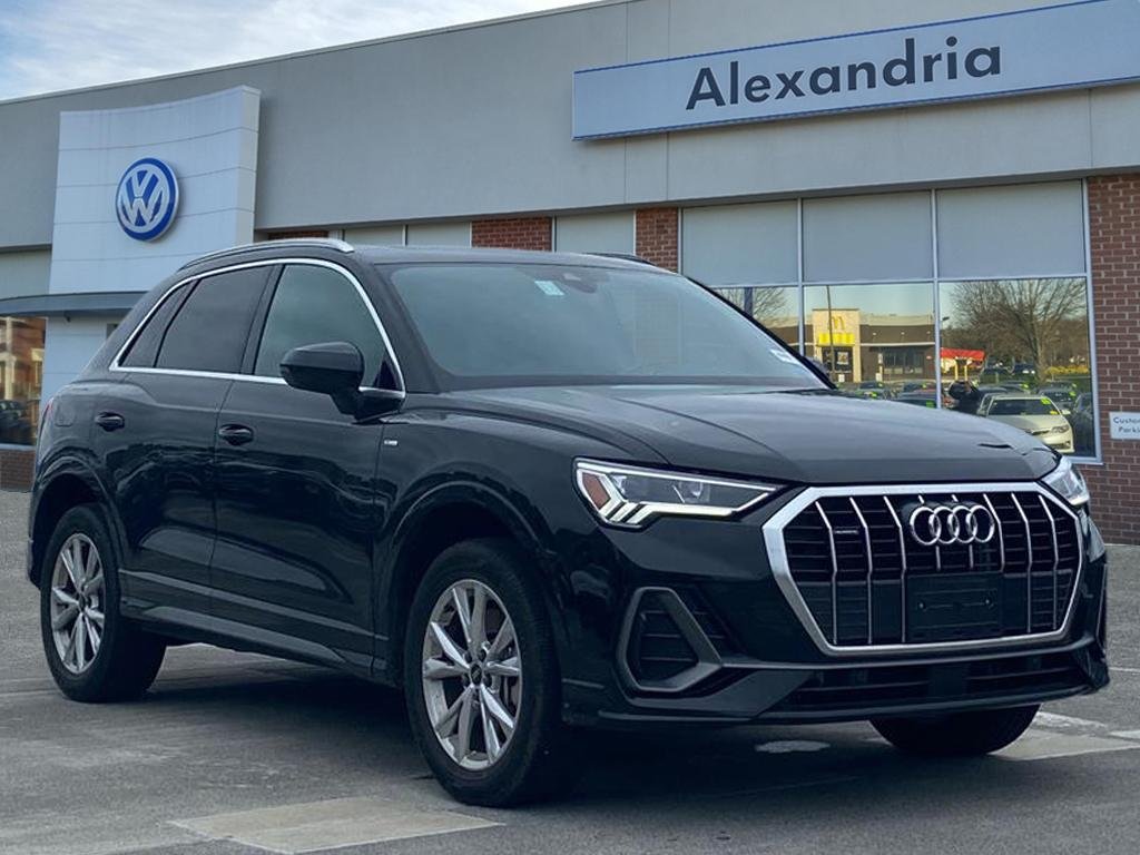2025 Audi Q3 45 TFSI S Line Premium quattro's photo