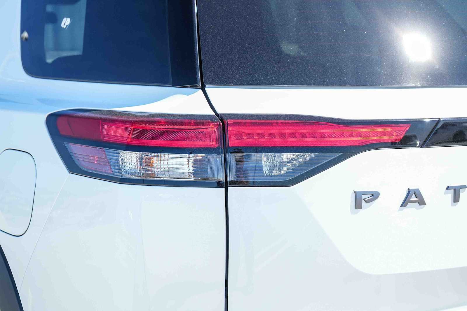 New 2026 Everest White Pearl TriCoat Nissan SV image 9