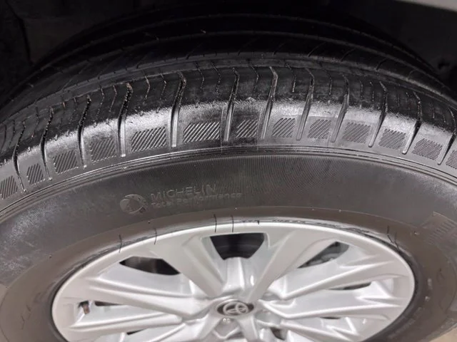Used 2025 White Toyota XLE image 7
