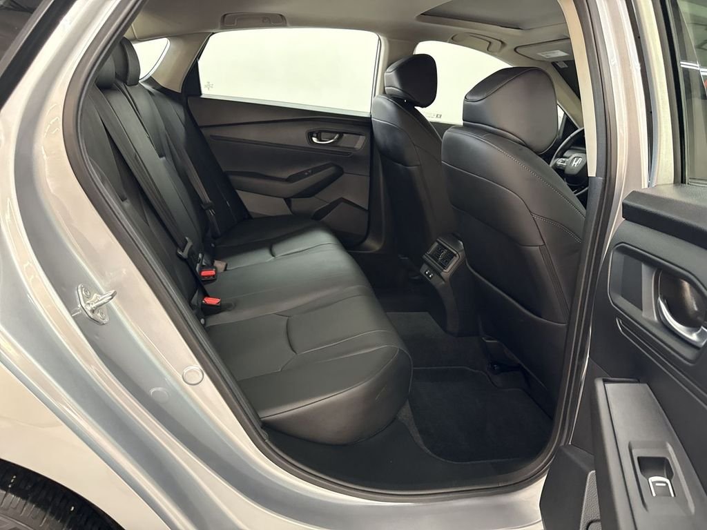 Used 2025 Solar Silver Metallic Honda EX-L image 17