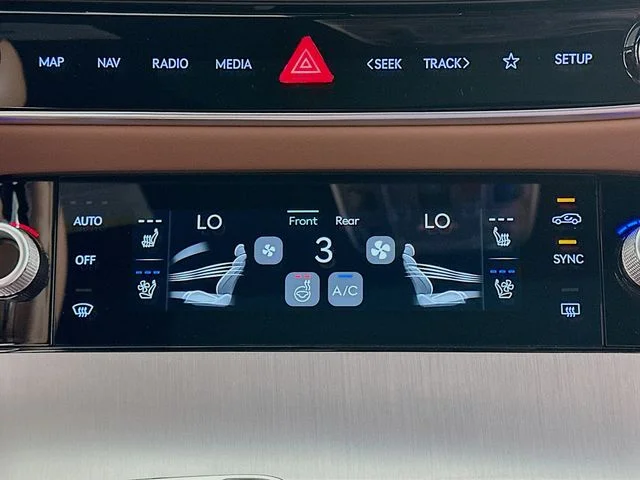 New 2026 Silver Genesis 2.5T Advanced image 19