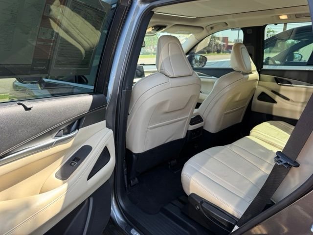 Used 2022 Gray INFINITI LUXE image 35