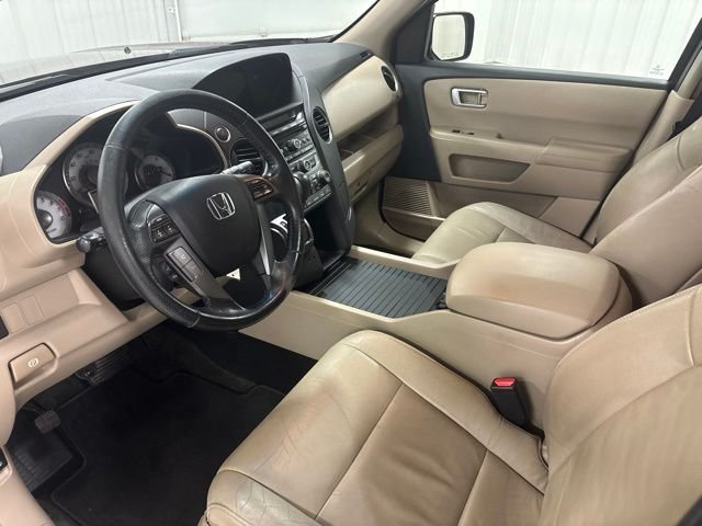 Used 2015 Red Honda EX-L image 8