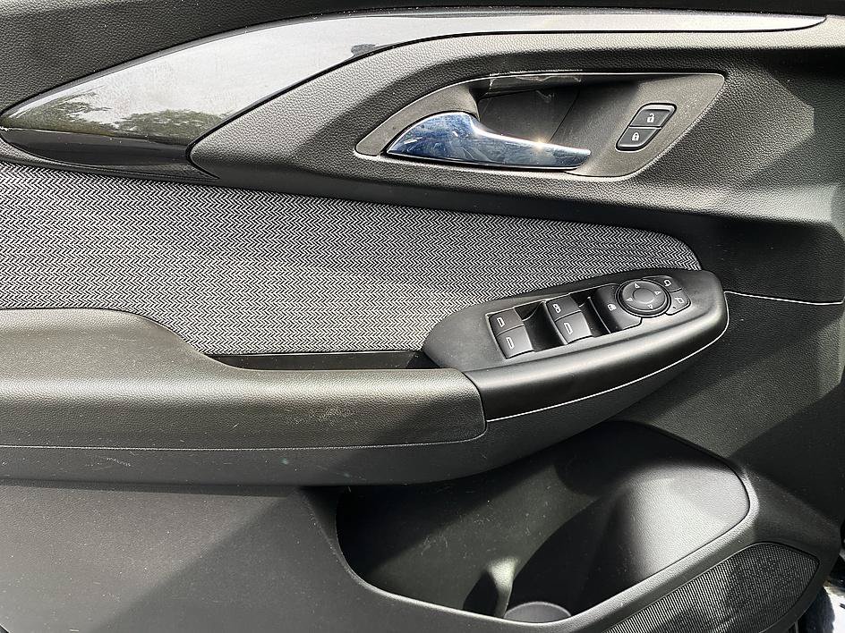 Used 2022 Mosaic Black Metallic Chevrolet LT image 9