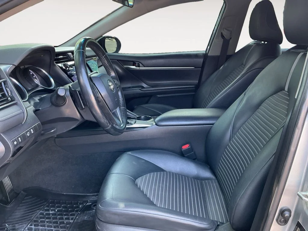 Used 2019 Silver Toyota SE image 10