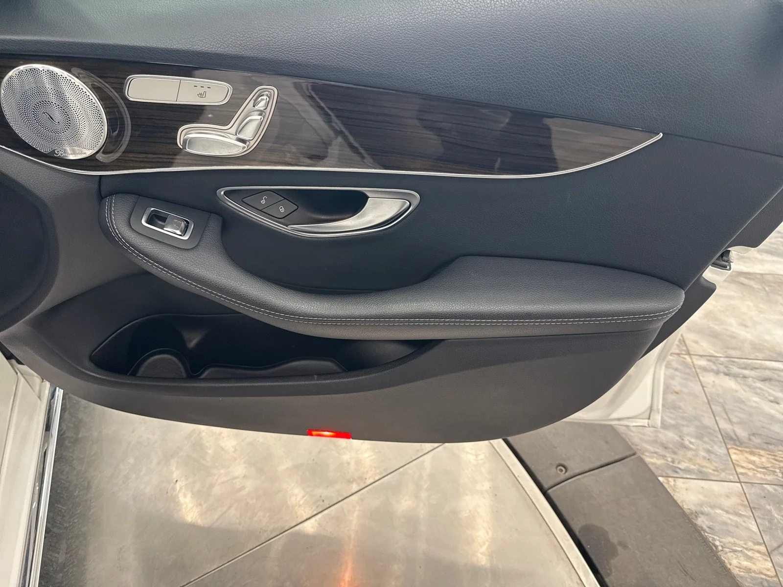 Used 2019 Polar White Mercedes-Benz 300 4MATIC® image 45