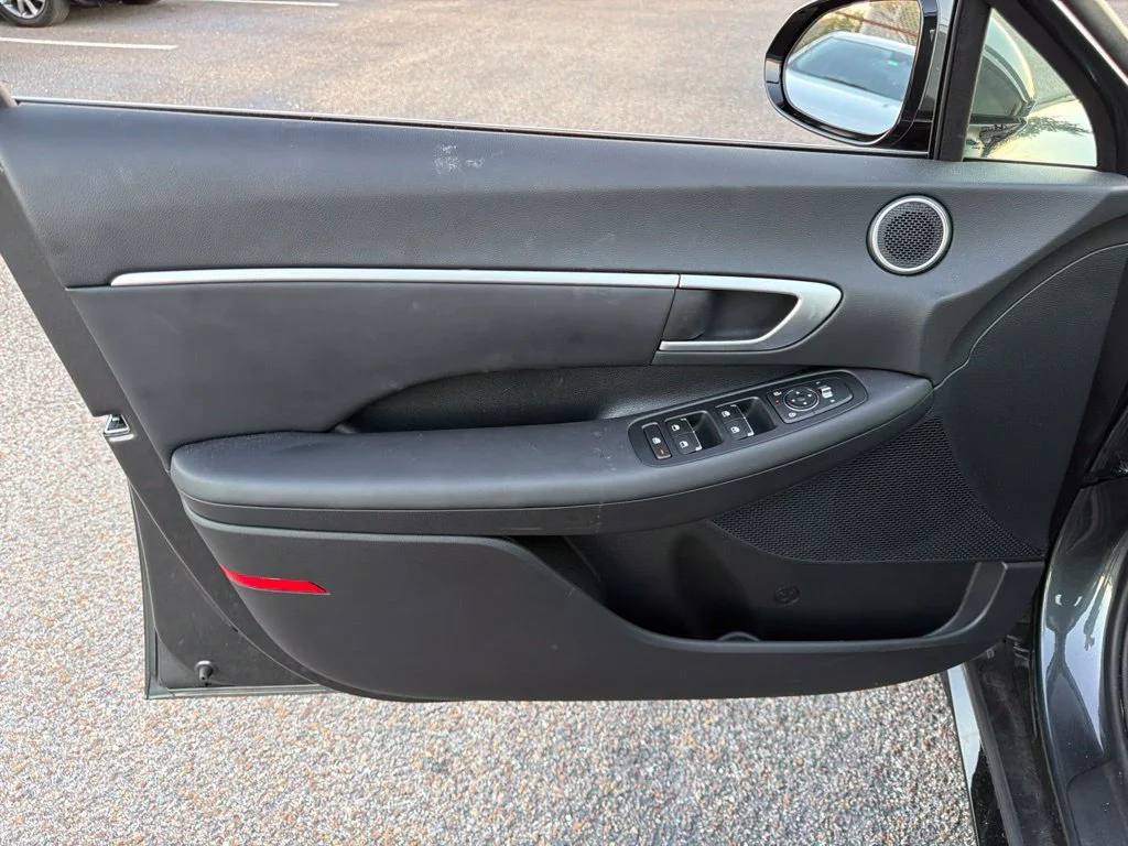 Used 2026 Gray Hyundai SEL Sport image 17