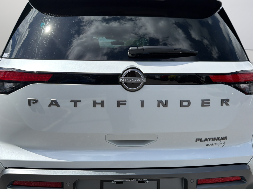 New 2026 White Nissan Platinum image 17
