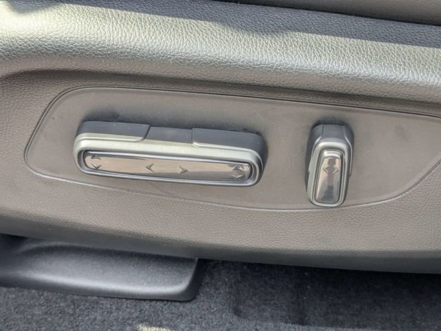 New 2026 Solar Silver Metallic Acura Base image 21