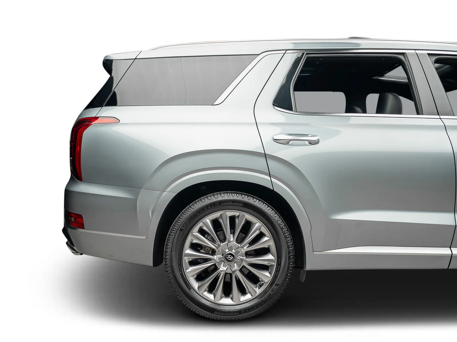 Used 2020 Silver Hyundai Limited image 27