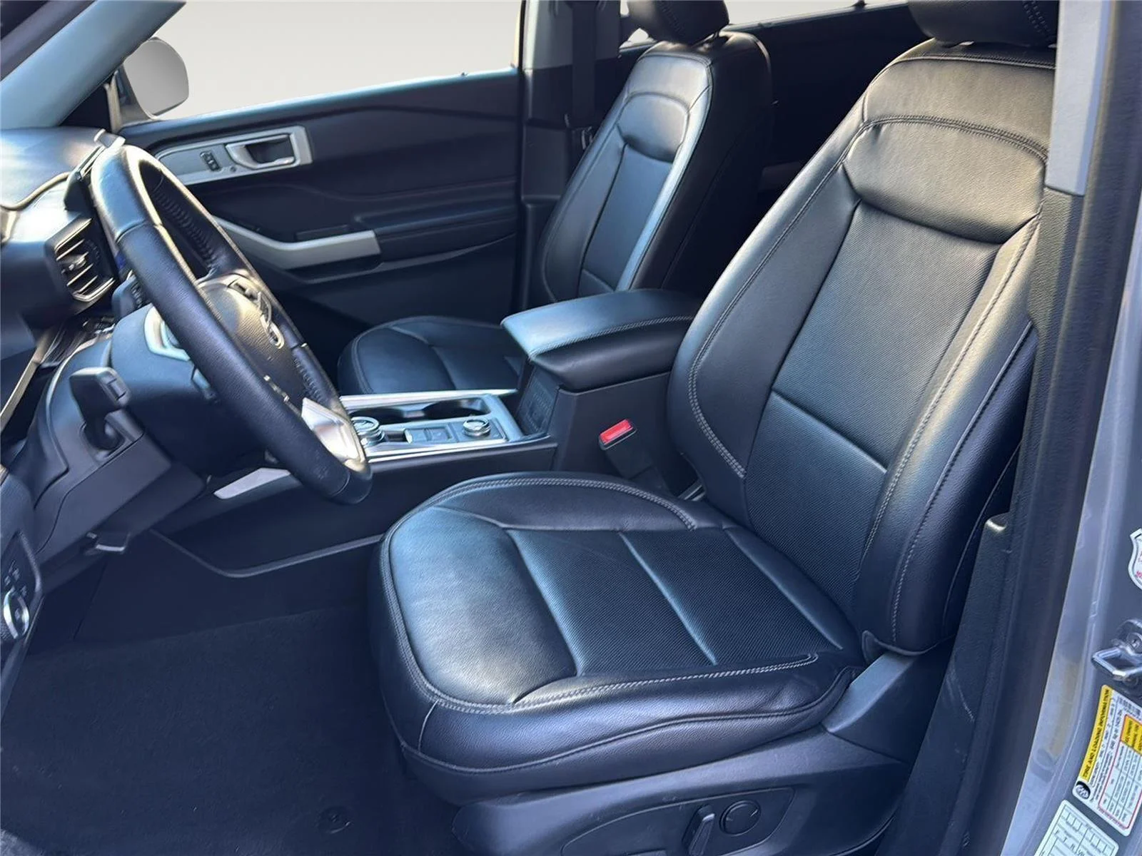 2023 Ford Explorer Limited - Photo 14
