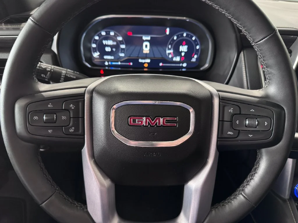 2023 GMC Yukon XL SLT - Photo 17