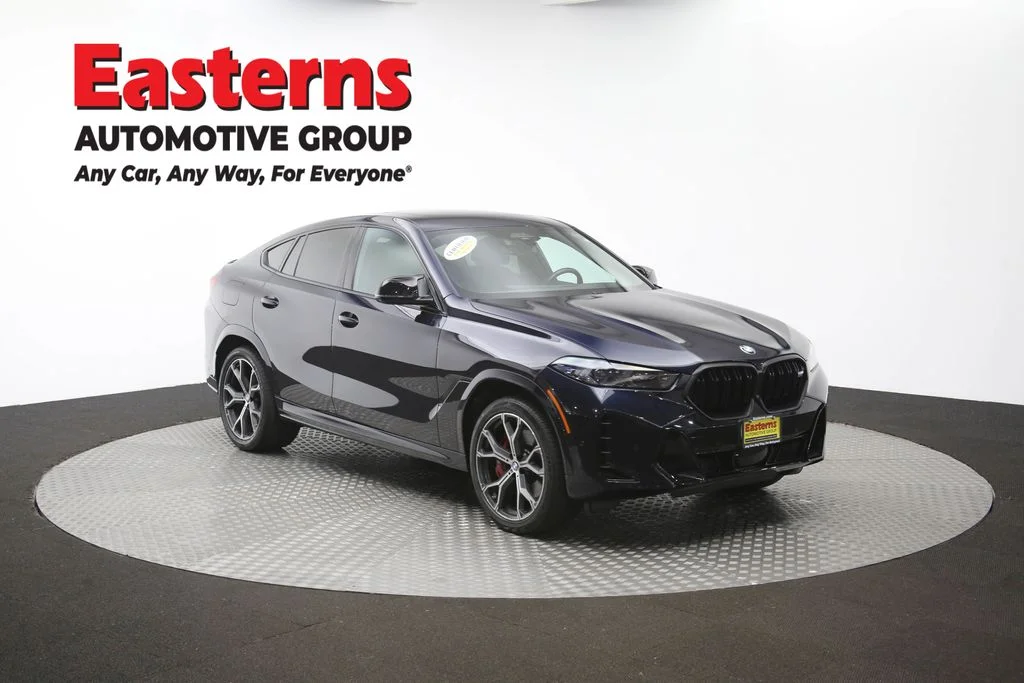 Used 2025 Black BMW M60i image 52