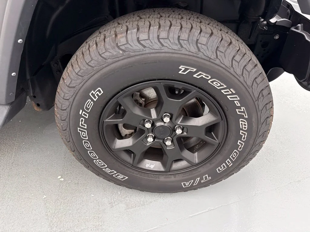 Used 2022 Green Clearcoat Jeep Unlimited Willys image 12