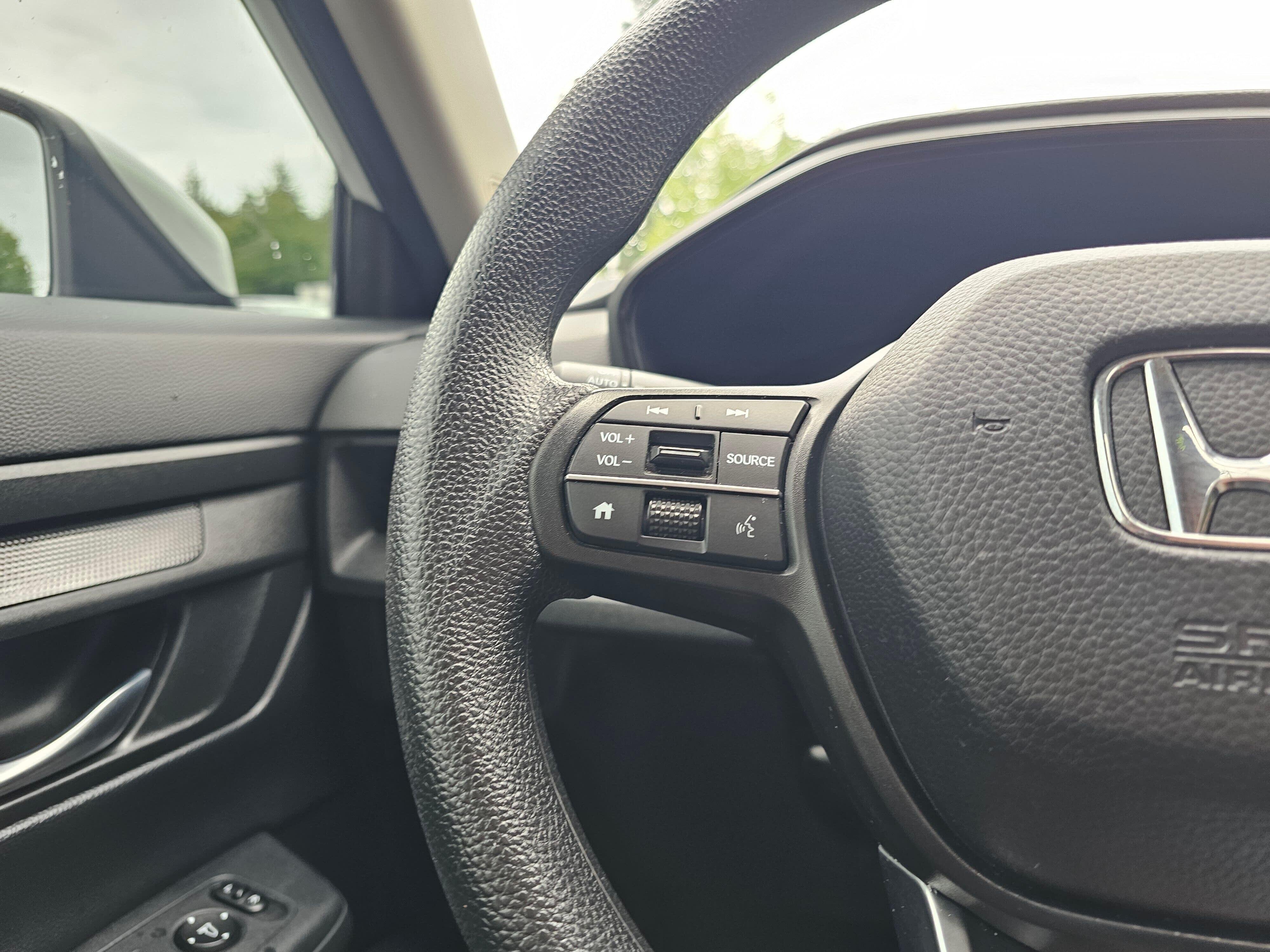Used 2023 Platinum White Pearl Honda EX image 29