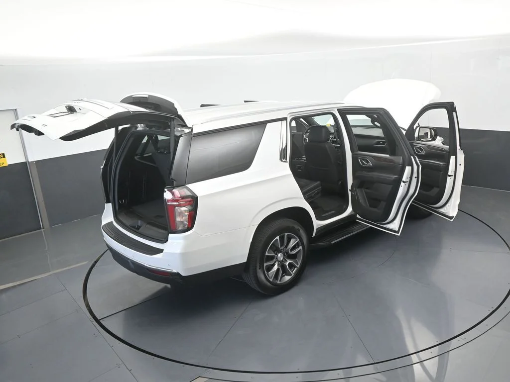 Used 2022 Iridescent Pearl Tricoat Chevrolet LT image 79