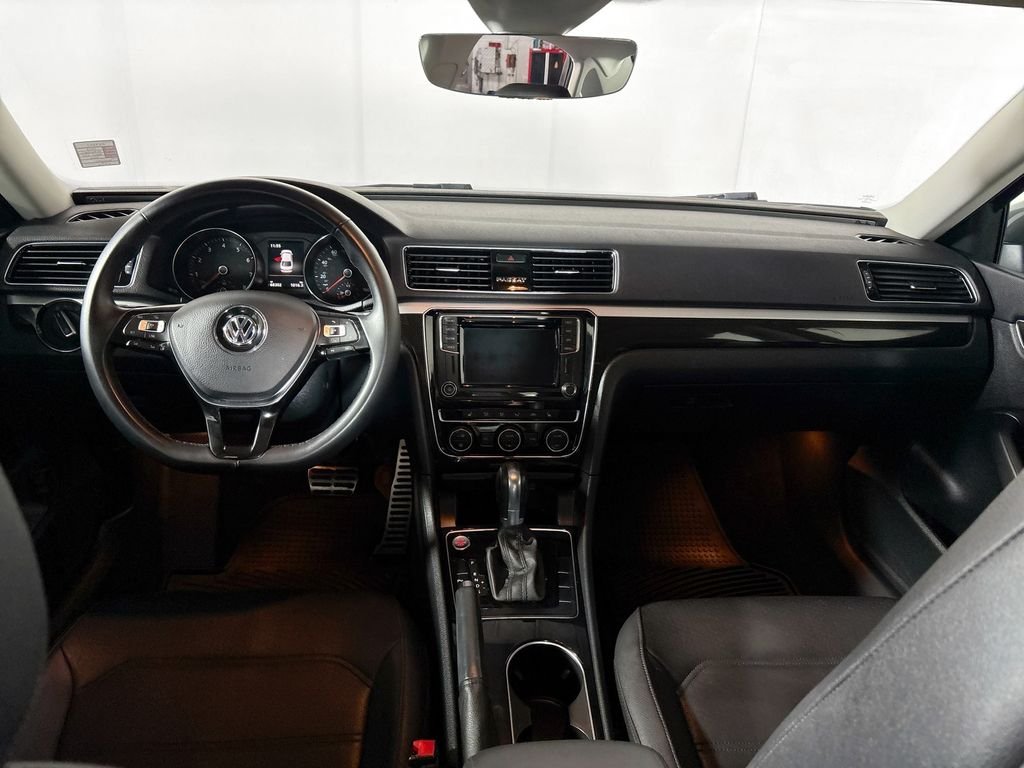 Used 2019 Platinum Gray Metallic Volkswagen 2.0T SE R-Line image 12