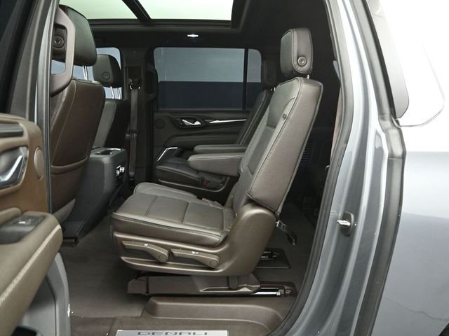 2022 GMC YUKON XL - Image 22