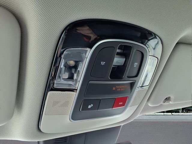 New 2026 White Hyundai SEL Premium image 27