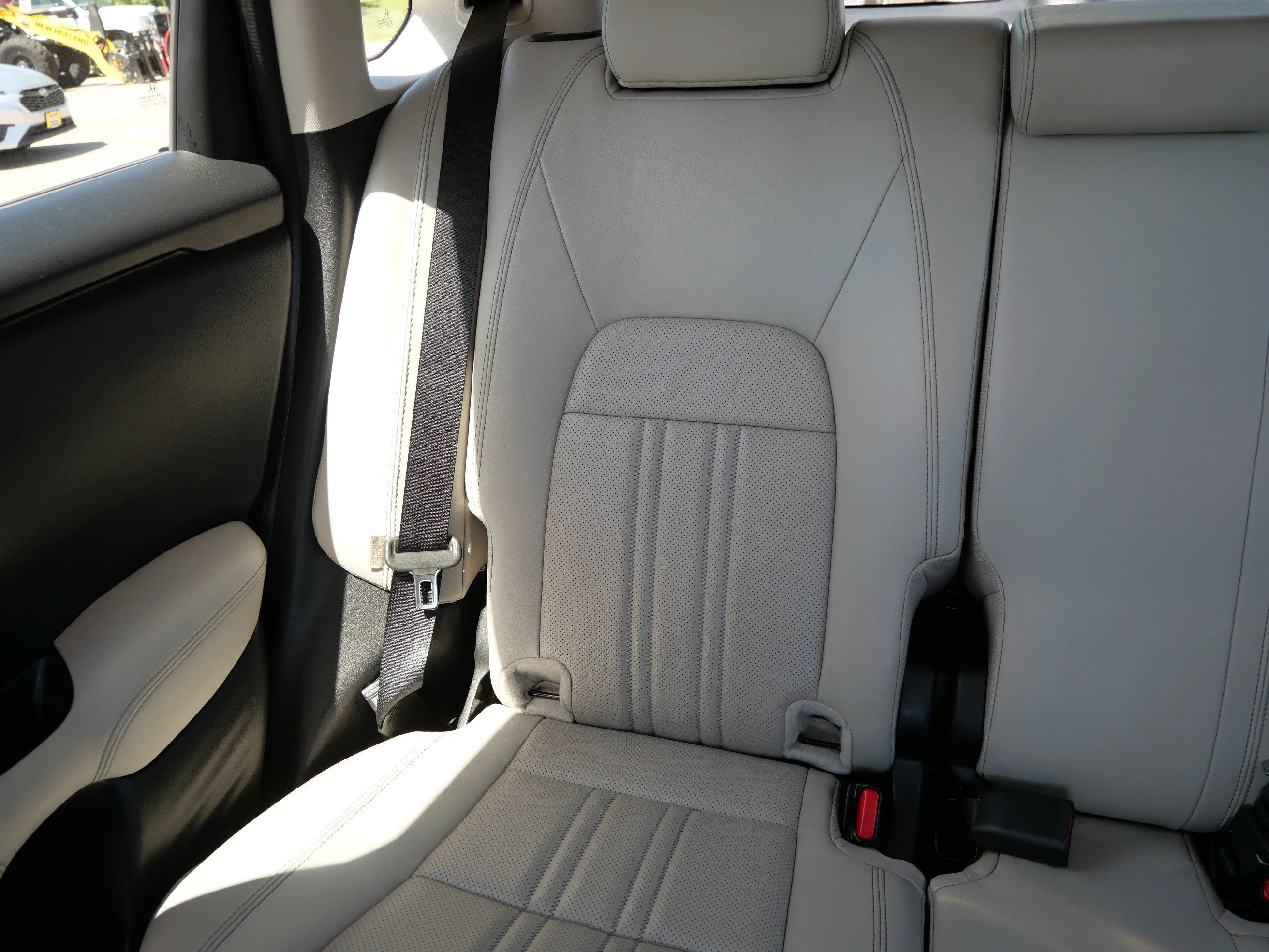Used 2024 Platinum White Pearl Honda EX-L image 12