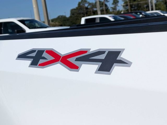 Used 2022 White Chevrolet LT image 13