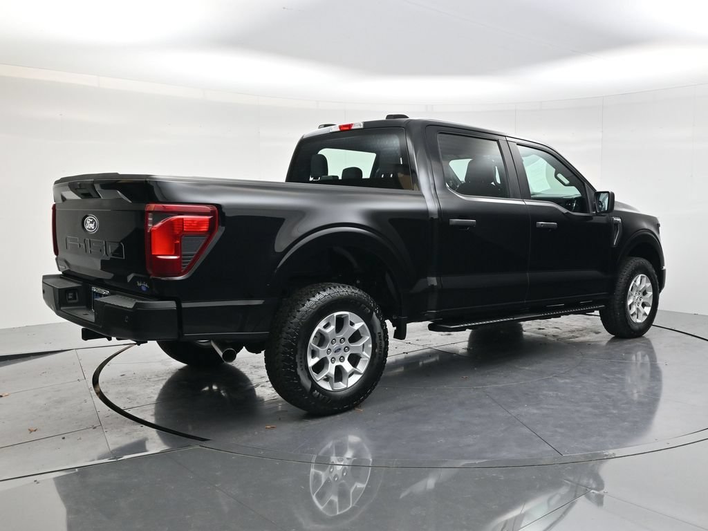 Used 2025 Black Metallic Ford XL image 5