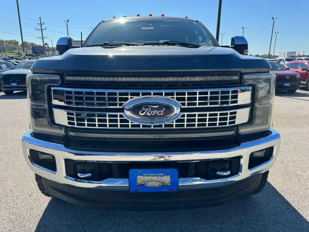 Used 2017 Magnetic Metallic Ford Lariat image 9