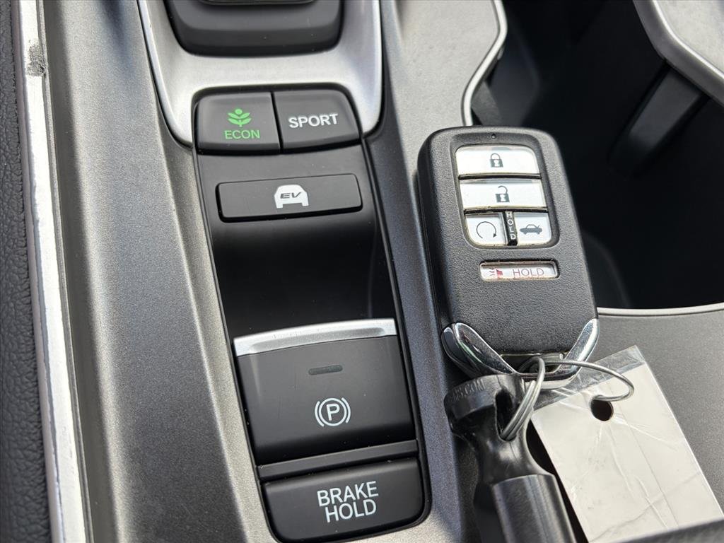 2020 Honda Accord Hybrid EX-L - Photo 18