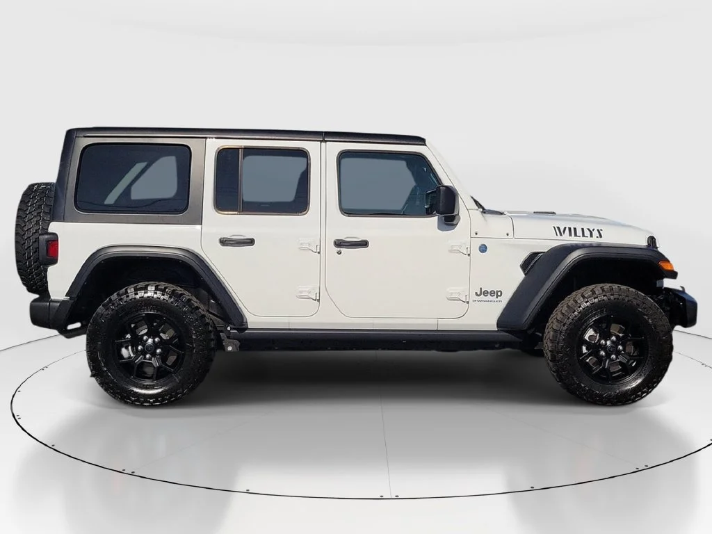 Certified Used 2025 White Jeep Willys 4xe image 3