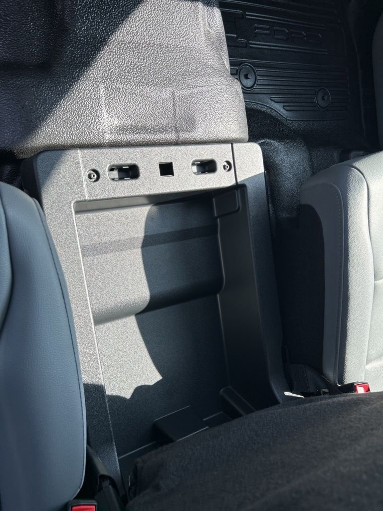 New 2026 Oxford White Ford XL image 33