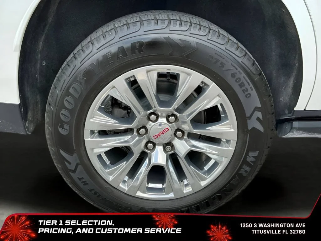 Used 2021 WHITE FROST TRICOAT GMC Denali image 19