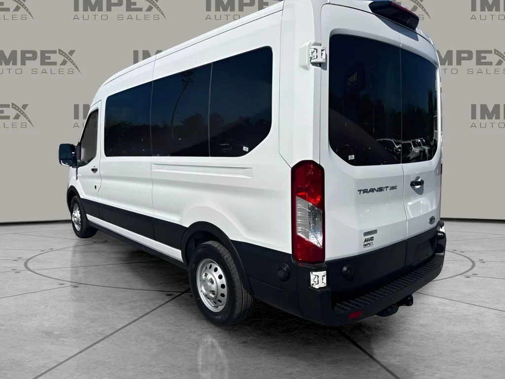 Used 2024 White Ford XL image 3