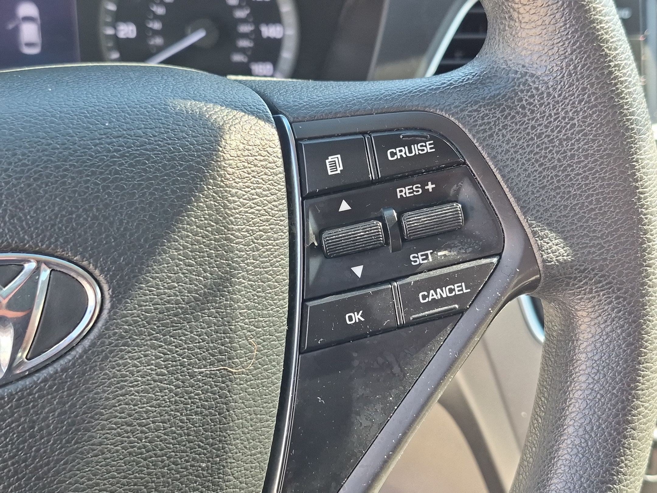 Used 2015 Shale Gray Metallic Hyundai 2.4L SE image 18