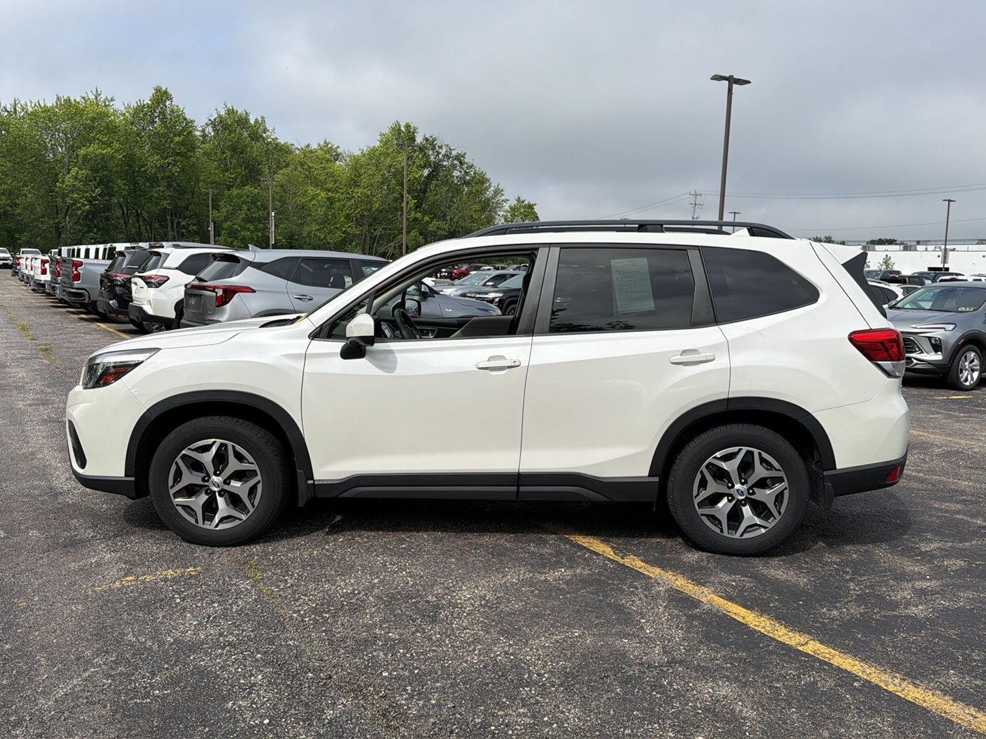 Used 2019 Crystal White Pearl Subaru Premium image 11
