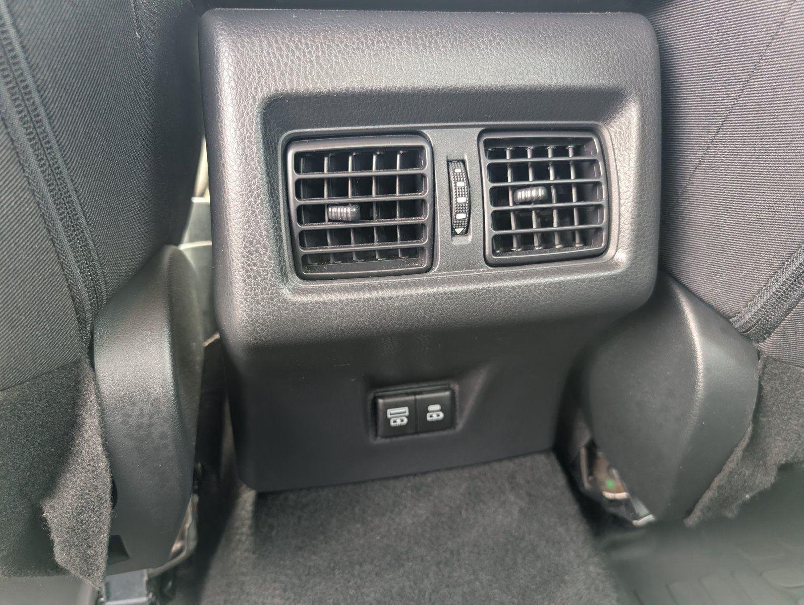 Used 2025 Ice Cap Toyota LE image 29